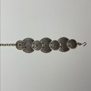 Silver Textured Disc’s Bracelet w/ Adjustable Size
